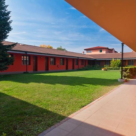 Hotel Campana Reggio Emilia Bagian luar foto