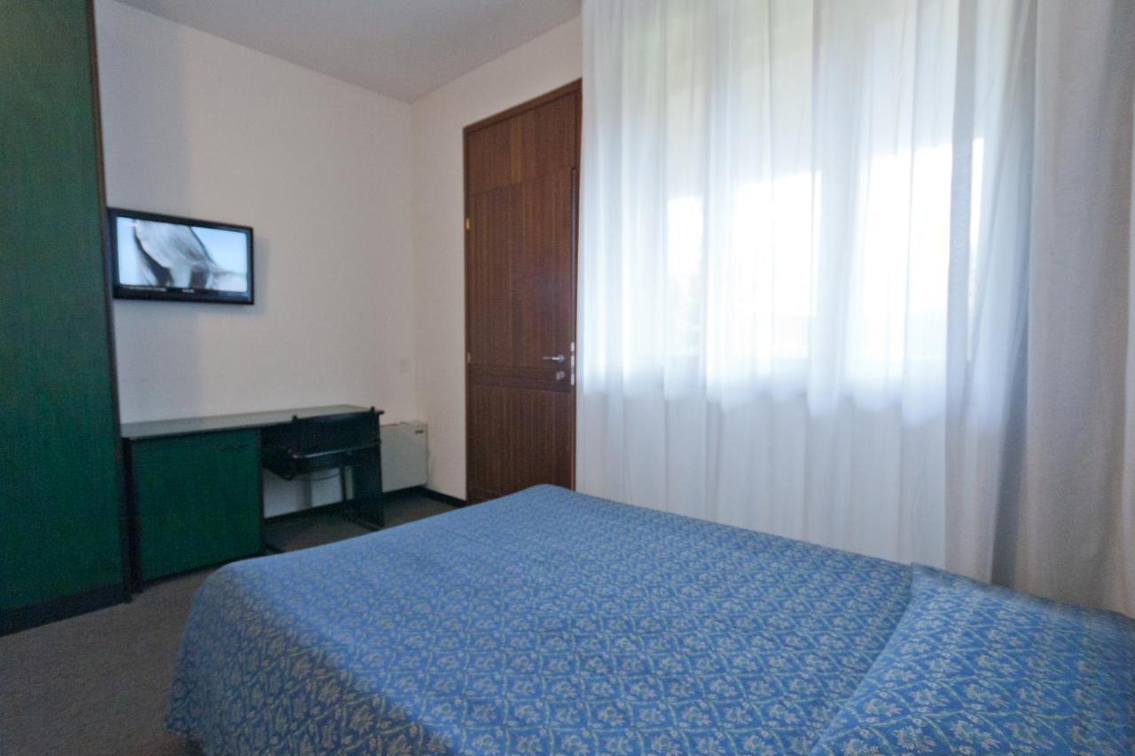 Hotel Campana Reggio Emilia Bagian luar foto
