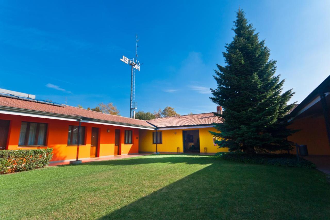 Hotel Campana Reggio Emilia Bagian luar foto